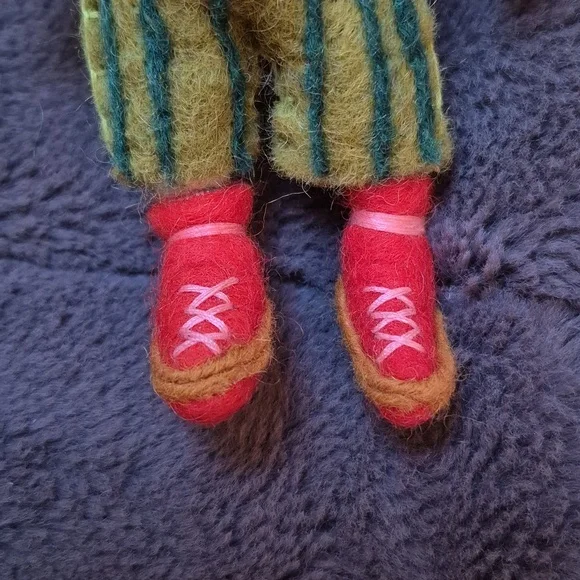 Golf Handmade Felt Bunny Ornament From Anthropologie, Brand New W Tags! - Picture 10 of 11